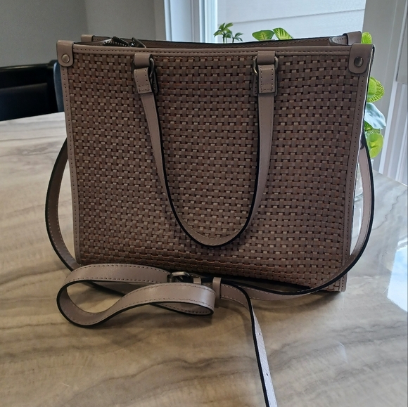New Patricia Nash Medium Ava Woven Leather Tote. - Picture 3 of 14